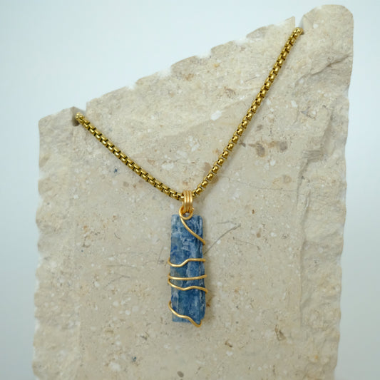 Handmade gold-plated kyanite necklace with genuine blue crystal, luxury spiritual jewelry for clarity, balance, and communication